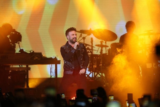 دانلود آهنگ  Tarkan بنام Usta Çırak